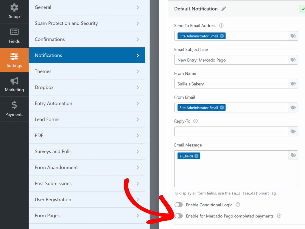 Dashboard impostazioni: menu verticale sinistro con sezioni (Generale, Protezione antispam, Notifiche evidenziate) e un modulo destro etichettato Notifica predefinita, contenente campi (Invia a indirizzo email, Oggetto email, Nome mittente, Email mittente, Messaggio email) e due interruttori per Logica condizionale e Pagamenti completati Mercado Pago.